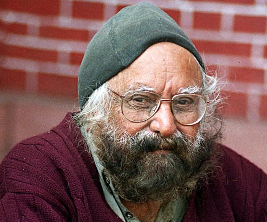 write the biography of khushwant singh